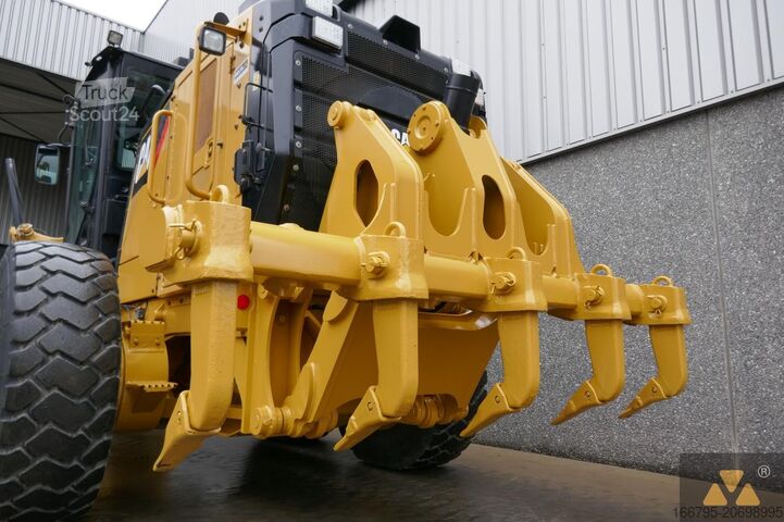 Grader Caterpillar 140M3
