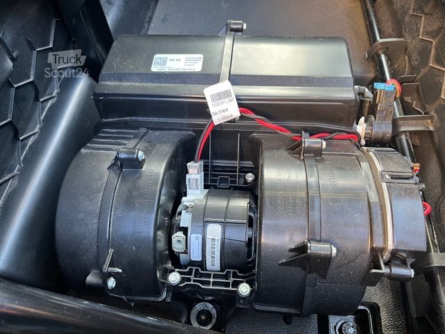 Minibuss VOLKSWAGEN CRAFTER 2,0 TDI 9 SITZER KAMERA AHK KLIMA PDC