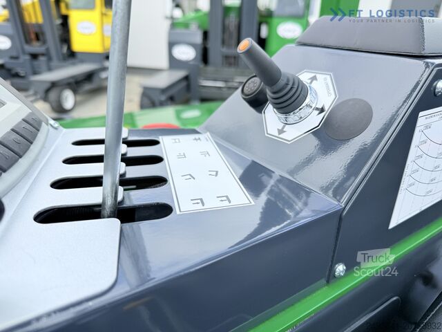 Wózek widłowy czterokierunkowy COMBILIFT CBE2500 TRIPLEX 5500 FORK POSITIONER