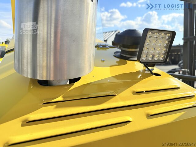 Wózek widłowy czterokierunkowy Combilift C5000XL GAS TRIPLEX 6000 EXTENDABLE FORK