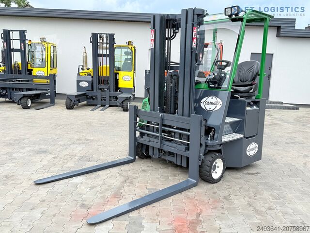 Wózek widłowy czterokierunkowy Combilift CB3000 / TRIPLEX 4900MM / FREE LIFT