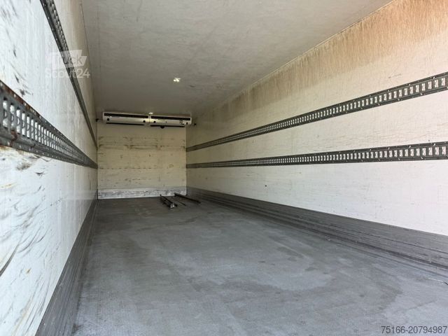 Kühlkoffer-LKW MERCEDES-BENZ ANTOS 2535 L Kühlkoffer 9 m LBW 2,5 T*LENK