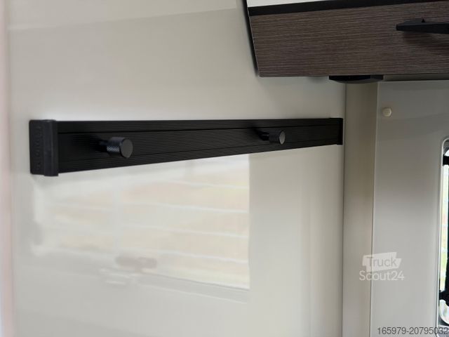 Entegre karavan MILLER M-Liner 1