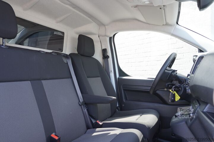 Skåpbil Opel Vivaro 2.0 CDTI 145PK L2 Automaat EURO 6 - Airc...