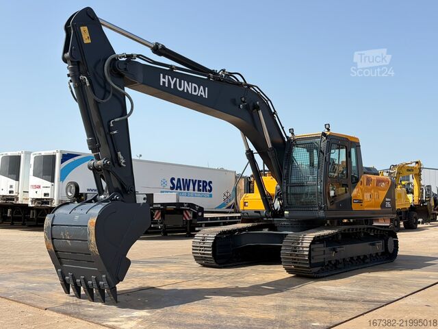 Pelle sur chenilles Hyundai R215L