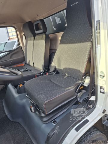 Savitarnos furgonas FUSO eCanter 4C15e 3-Sitzer Scattolini Kipper Staubox