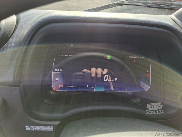 Savitarnos furgonas FUSO eCanter 4C15e 3-Sitzer Scattolini Kipper Staubox