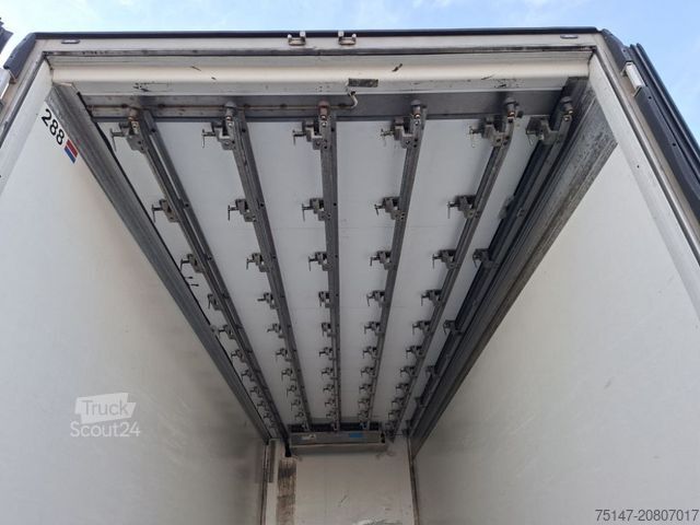 Koeltrailers  18 to 2-Achs Meat 6 Rohrbahnen Thermo King