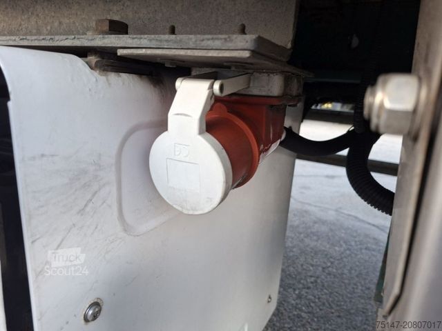 Koeltrailers  18 to 2-Achs Meat 6 Rohrbahnen Thermo King