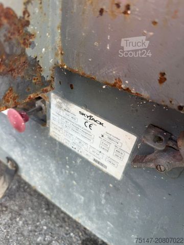 Piattaforma di lavoro Skyjack SJ III 4632 elektr. Hebebühne AH 11,58 m