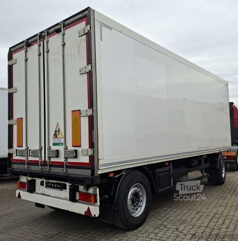 Rimorchio a cassetta SCHMITZ CARGOBULL 18 t 2-Achs Anhänger Koffer isoliert Portaltüren