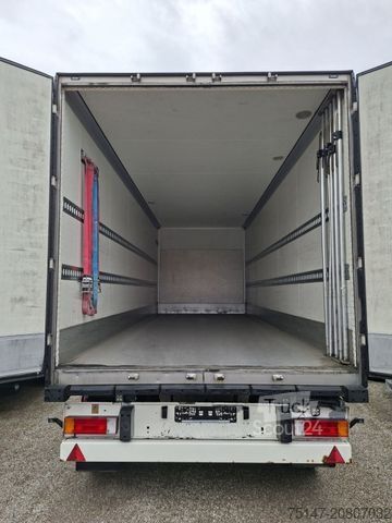 Rimorchio a cassetta SCHMITZ CARGOBULL 18 t 2-Achs Anhänger Koffer isoliert Portaltüren