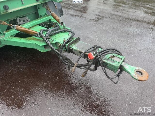 Låglastare Istrail 3 akslet machine trailer with hydraulic ramps