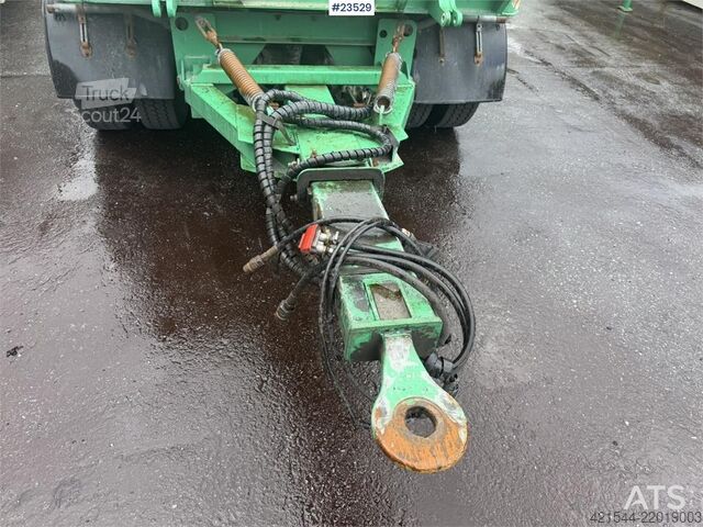 Låglastare Istrail 3 akslet machine trailer with hydraulic ramps