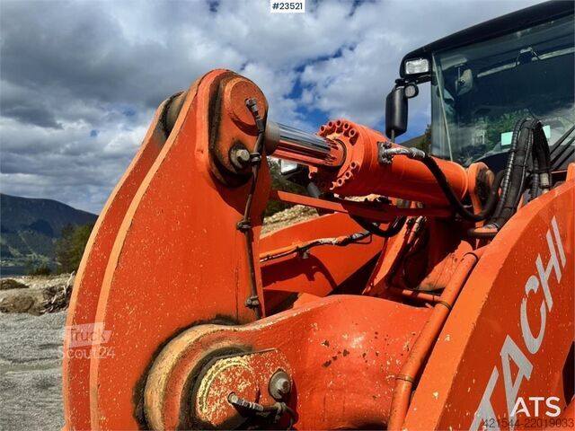 Nakladač Hitachi ZW220 Wheel Loader w/Bucket – Rebuilt Engine WATCH