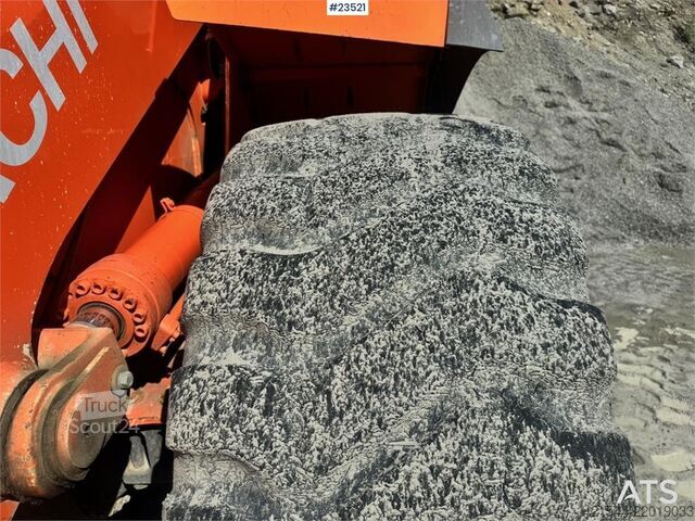 Nakladač Hitachi ZW220 Wheel Loader w/Bucket – Rebuilt Engine WATCH