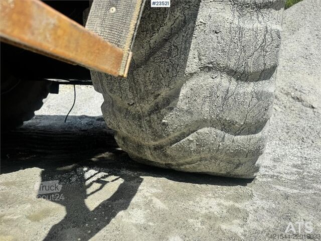 Nakladač Hitachi ZW220 Wheel Loader w/Bucket – Rebuilt Engine WATCH