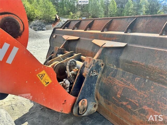 Nakladač Hitachi ZW220 Wheel Loader w/Bucket – Rebuilt Engine WATCH