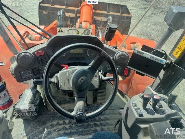 Nakladač Hitachi ZW220 Wheel Loader w/Bucket – Rebuilt Engine WATCH