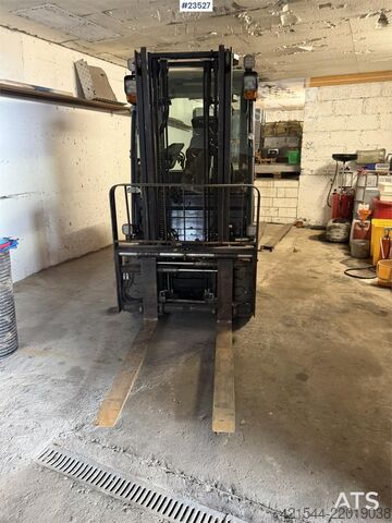 Wózek widłowy Toyota 02-8FDF25 with hydraulic side shift and fork widen