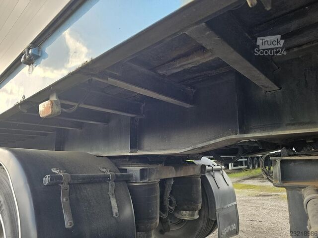 1995 JUMBO DO 300 S / 2 gestuurde assen / BPW-trommelremmen / dubbellucht / liftas JUMBO DO 300 S/   2 X STEERING /BPW DRUM / DOUBLE TIR...