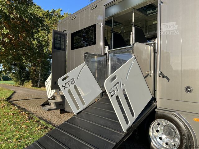 Paarden transport Scania P420 Luxury-line met pop-up en pop-out. id 69