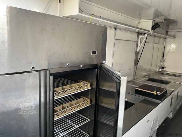 Furgon personalizat IVECO 70C17 Fleisch Theke Solar Heizung Kühler Kamera