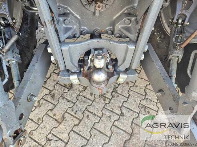 Udvari rakodó Massey Ferguson MF 8727 DYNA-VT