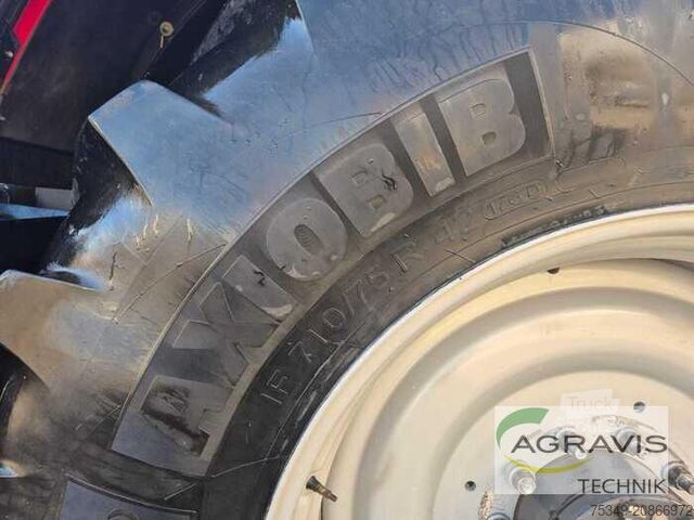 Udvari rakodó Massey Ferguson MF 8727 DYNA-VT