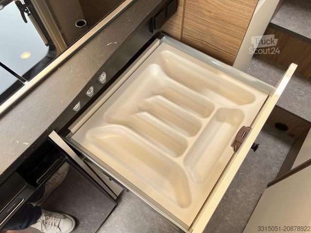 Półzintegrowany kamper CORIGON TS 70 S Automatik+Marki+Solar+Kame+Xenon+Etrusco