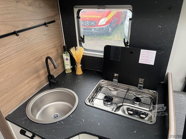 Półzintegrowany kamper CORIGON T Advanced 750 LS Automatik+Solar+Markis+Etrusco