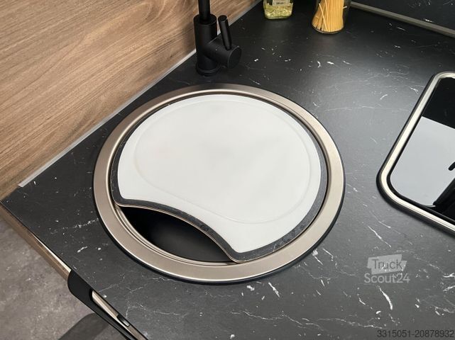 Półzintegrowany kamper CORIGON T Advanced 750 LS Automatik+Solar+Markis+Etrusco