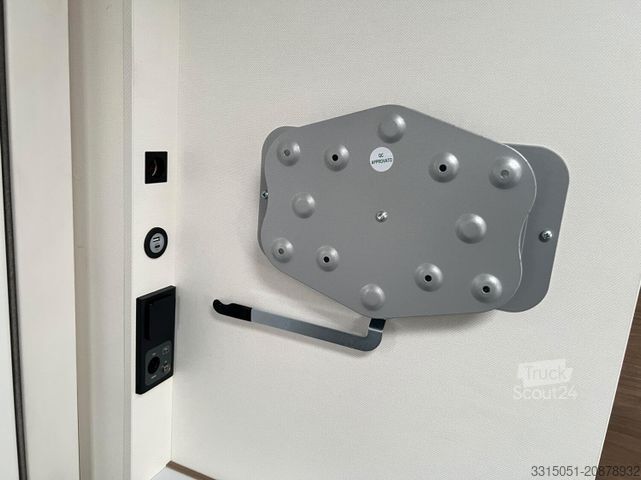 Półzintegrowany kamper CORIGON T Advanced 750 LS Automatik+Solar+Markis+Etrusco