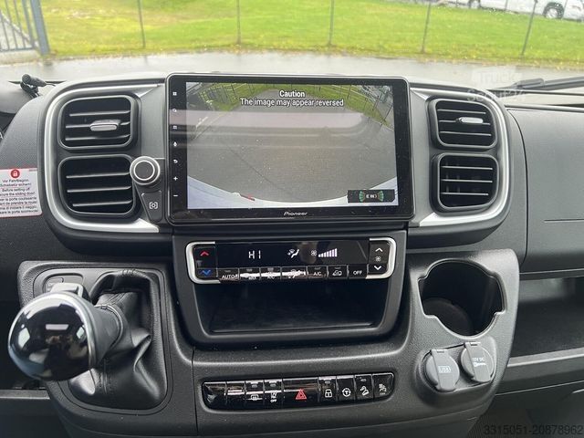 Polintegriran avtodom MALIBU T 500 RB QB MJ25+ACC+Markise+Backo.+Kaffeem.