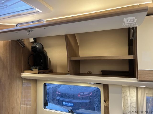 Polintegriran avtodom MALIBU T 500 RB QB MJ25+ACC+Markise+Backo.+Kaffeem.