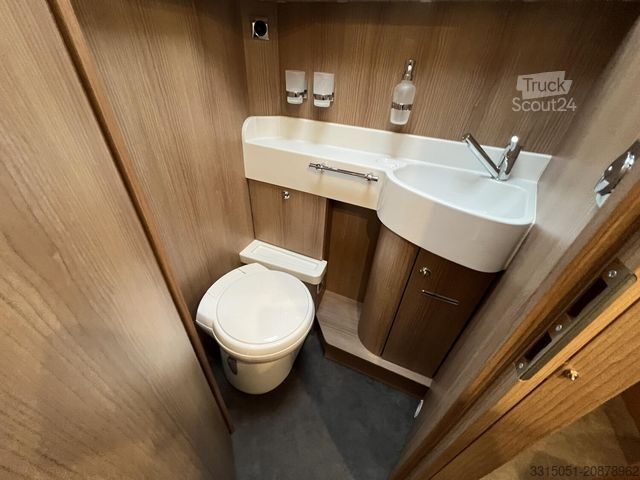 Polintegriran avtodom MALIBU T 500 RB QB MJ25+ACC+Markise+Backo.+Kaffeem.