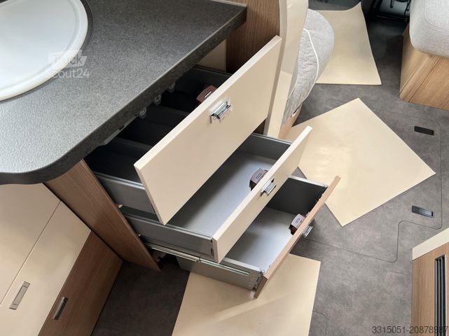 Integrirani avtodom MALIBU I 450 RB LE comfort TV+Markise+Kaffeem.+iNetX