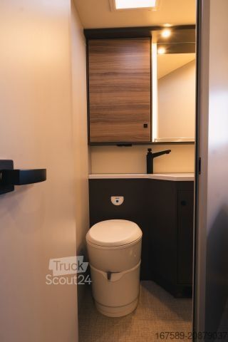 Polintegriran avtodom BÜRSTNER B 66 TD 732, Autom,Sat,RFK,Navi,Lithium,AKTION