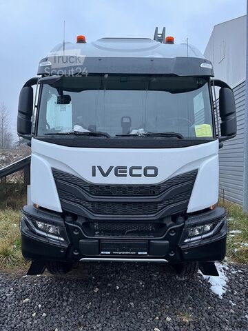 JAUNA vilcējs Iveco T-Way AT720T54T/P tractor unit / no mile