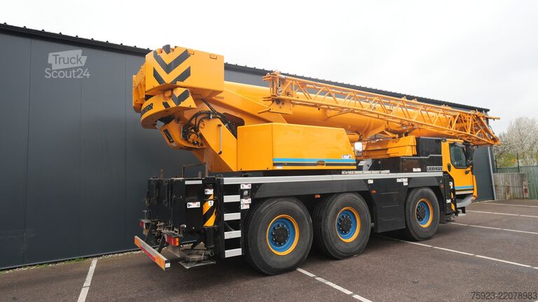 Autokrāna kravas automašīna Liebherr LTM 1050-3.1