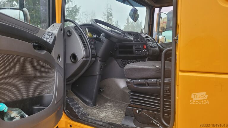 Volumen trækker DAF XF 460 FT SSC Standklima Retarder Mega