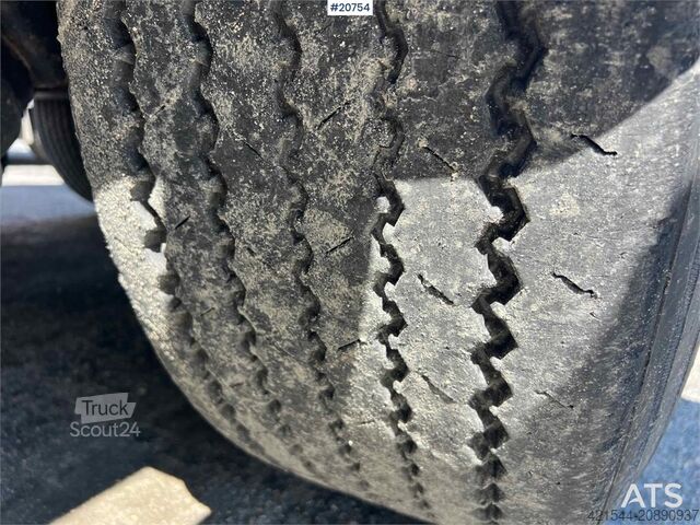 Transport af containere Krone sd 3 axle container semi