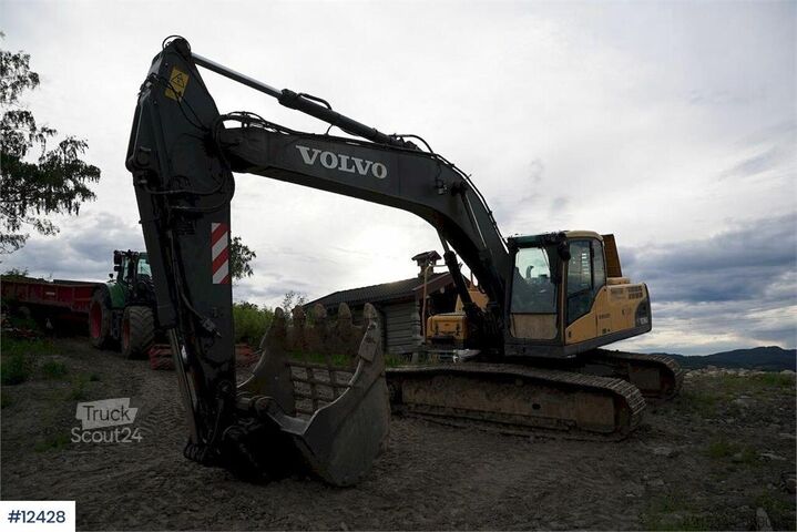 Koparka gąsienicowa Volvo EC240CL Crawler Excavator with 2 Buckets