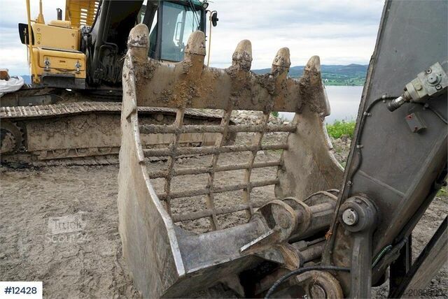ķēžu ekskavators Volvo EC240CL Crawler Excavator with 2 Buckets
