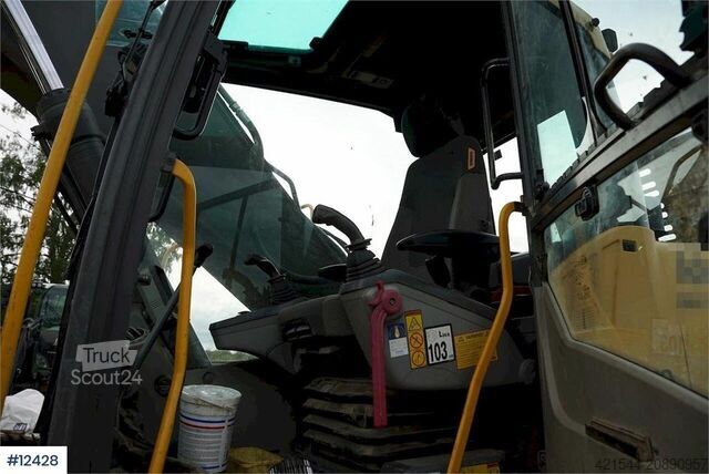 ķēžu ekskavators Volvo EC240CL Crawler Excavator with 2 Buckets