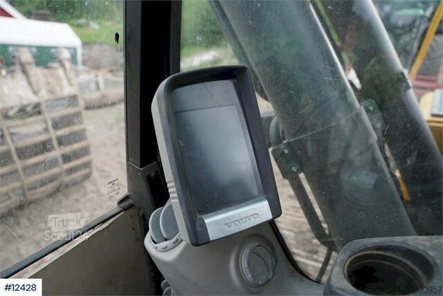 Beltegraver Volvo EC240CL Crawler Excavator with 2 Buckets