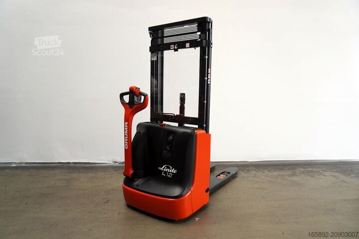 Hochhubwagen Linde L 12 1172