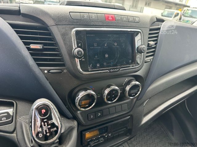 Chasis de furgoneta IVECO Daily 70 C 18 2 x Fahrgestell 3.0 Automatik