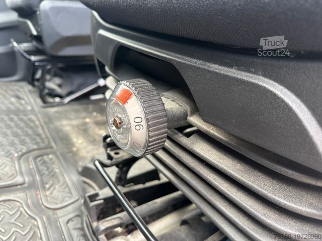 Chasis de furgoneta IVECO Daily 70 C 18 2 x Fahrgestell 3.0 Automatik