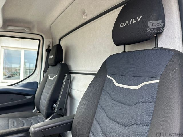 Chasis de furgoneta IVECO Daily 70 C 18 2 x Fahrgestell 3.0 Automatik